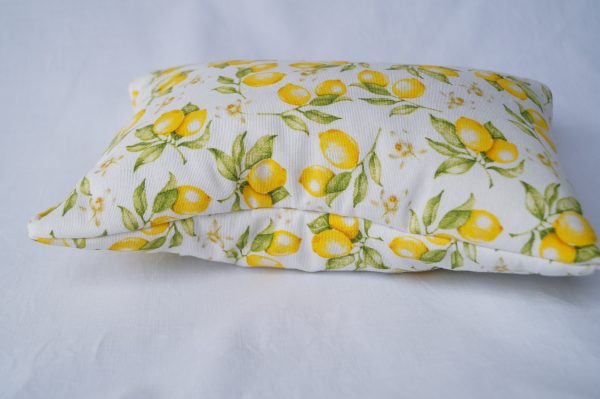 65-2_57-2-vankus-citrony.jpg Lavendelkissen Zitronen – frisches Duftkissen mit sonnigem Zitronenmotiv